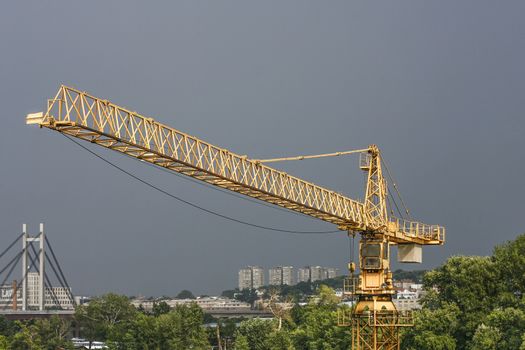 construction cranes for lifting heavy loads