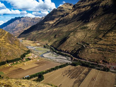 Urubamba valley near Pisac (Peru)