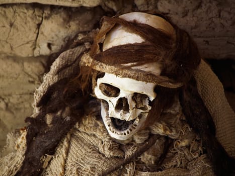 Mummy in Chauchilla archeological site near Nazca (Peru)