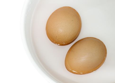 2 eggs, boiled eggs. Soak in cold water