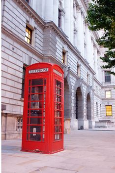 A classsic red telephone booth as found on the streets of London