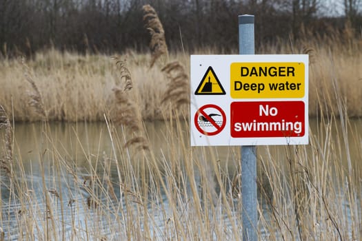 danger deep water sign