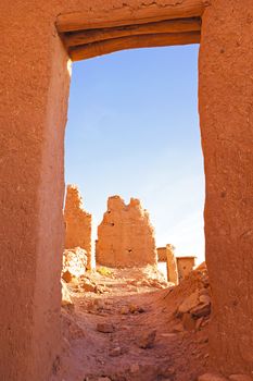 Ait Benhaddou,fortified city, kasbah or ksar, along the former caravan route between Sahara and Marrakesh in present day Morocco. It is situated in Souss Massa Draa on a hill along the Ounila River.