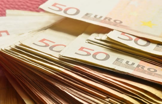 Five thousends cash in fifty euro bills