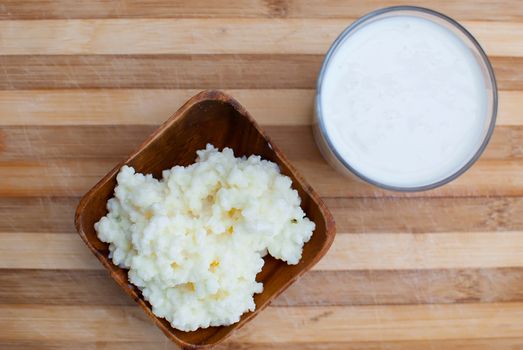 probiotic kefir drink made of milk and tibetan mushroom grains