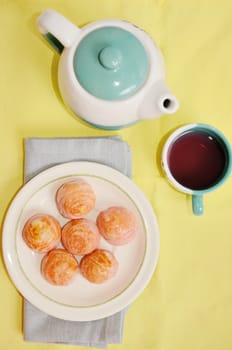 Moon cake with tea pot