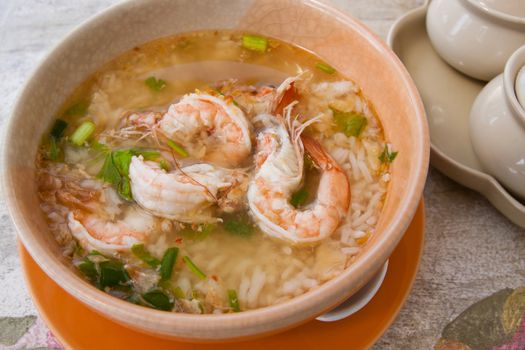 THAI RICE SOUP WITH SHRIMP