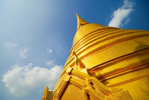 Thailand's gold pagoda landmark