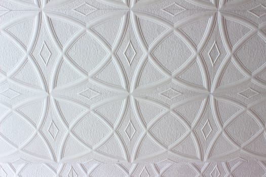 On the ceiling shows a pattern of circles whose axes are at each other