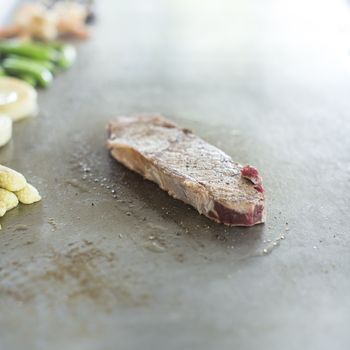 Raw steak tepanyaki