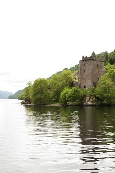 Urquhart Castle sits beside Loch Ness in the Highlands of Scotland.The present ruins date from the 13th to the 16th centuries, though built on the site of an early medieval fortification. Founded in the 13th century, Urquhart played a role in the Wars of Scottish Independence in the 14th century.