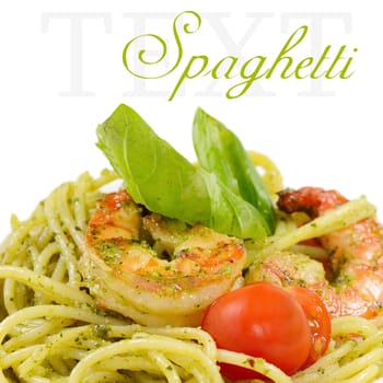 Spaghetti with sauce pesto and shrimps macro