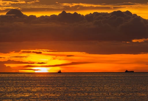 Sunset beach, Bang Phra there are boats on the scene