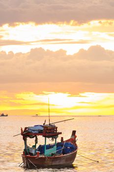 Sunset beach, Bang Phra there are boats on the scene