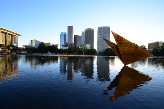 los angeles downtown with fountain at an evening