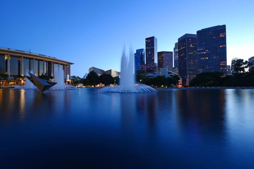 los angeles downtown with fountain at an evening
