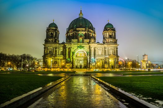 Berliner Dom, is the colloquial name for the Supreme Parish and Cathedral Church in Berlin. Is parish church of Evangelical Church of Berlin Brandenburg Silesian Upper Lusatia.