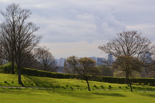 An image of a City park photographed in the Spring.