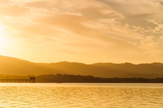 Sunrise in the morning. At the edge of the reservoir.