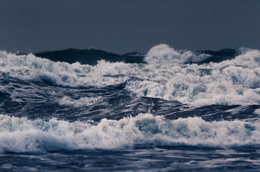 Stormy waves on the surface of the ocean