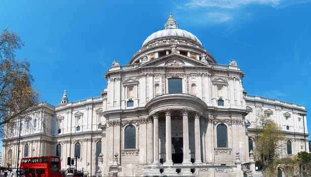 Christopher Wrens St Pauls Cathedral in London