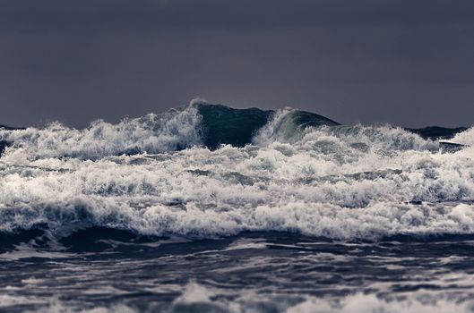 Stormy waves on the surface of the ocean