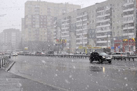 Heavy snowfall on April 25, 2014 in Tyumen