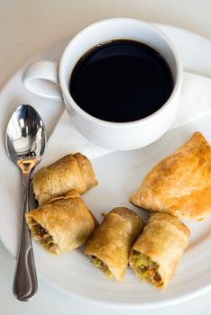 hot coffee and Thai Spring Roll (Por Pieer Tod)