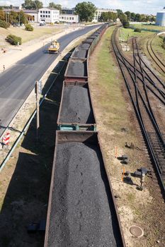 train transporting coal to the port