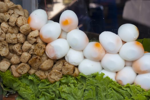 Boiled eggs with tofu