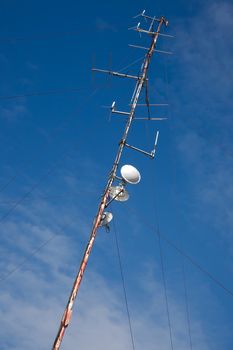 Antennas on a metal mast