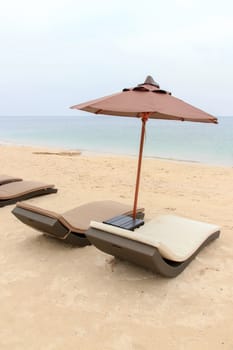 Beach bed that is surrounded by beautiful beaches and the sea.