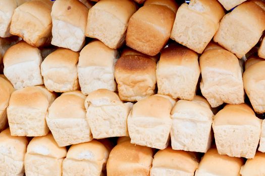 Walls are stacked several layers of bread.