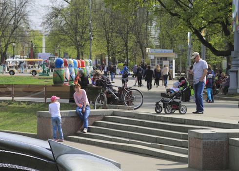 people have a rest in the Park