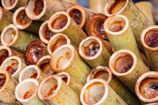 glutinous rice roasted in bamboo joints