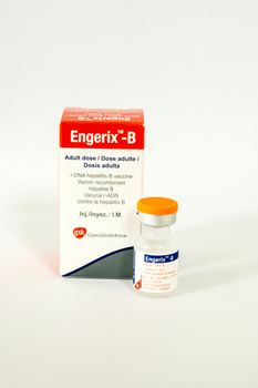 another package of r-DNA hepatitis B vaccine from glaxo smith kline,shallow focus