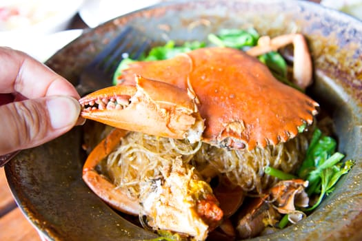 Stream big crab with vermicelli and herb