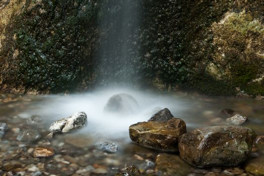 detail of the waterfall and rocks