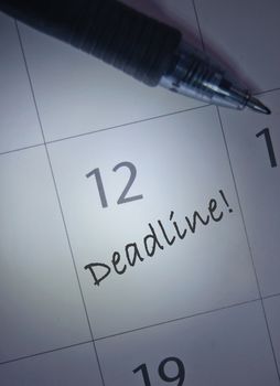 Calendar entry with deadline reminder 