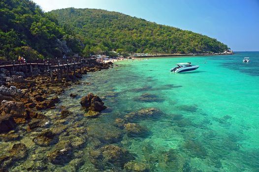 Seascape in blue sky day at Koh Larn, Pattaya, Thailand