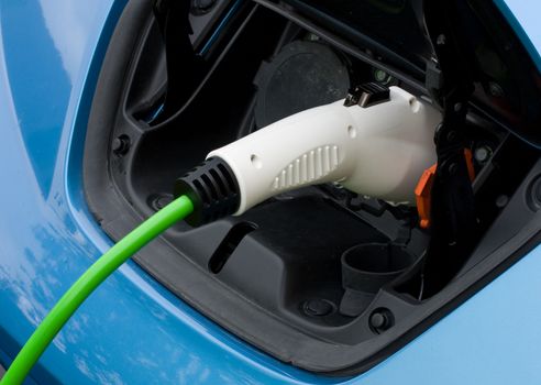 Charging an electric car using type 1 plug