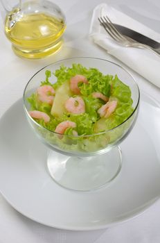 Light salad of lettuce with pineapple and shrimp