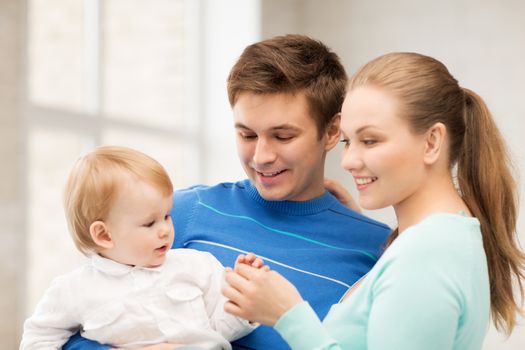 picture of happy family with adorable baby