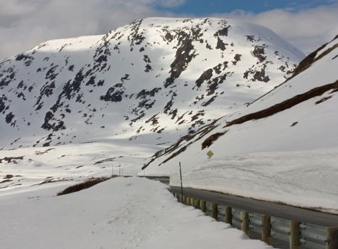 Snowy roads on the way to Geiranger, Norway