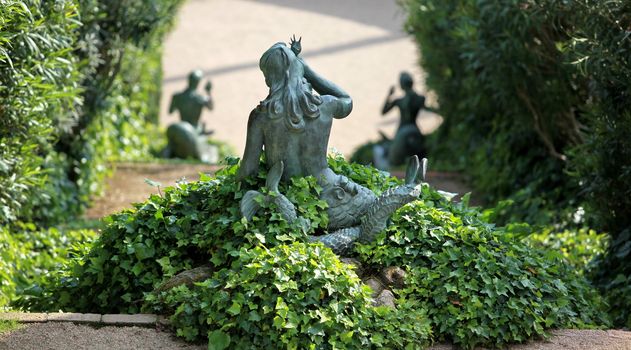 Sculpture  mythical creature mermaid  symbol of seduction
