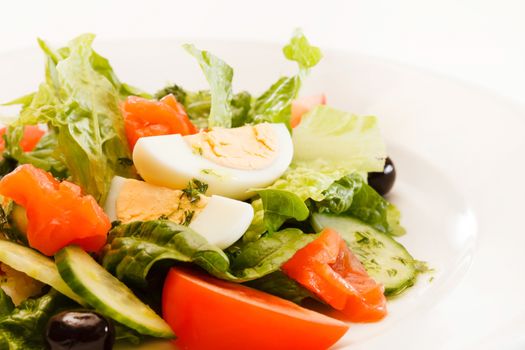 vegetable salad with egg