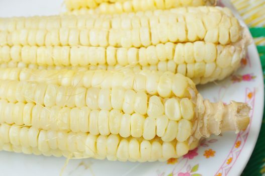 boiled waxy corn