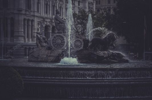 Fuente de Cibeles, Image of the city of Madrid, its characteristic architecture