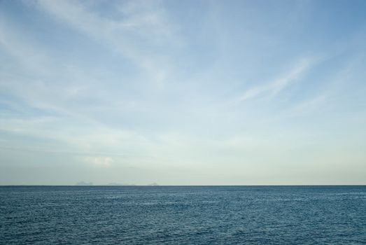 A scene displaying the tropical water found in Mabul, Borneo