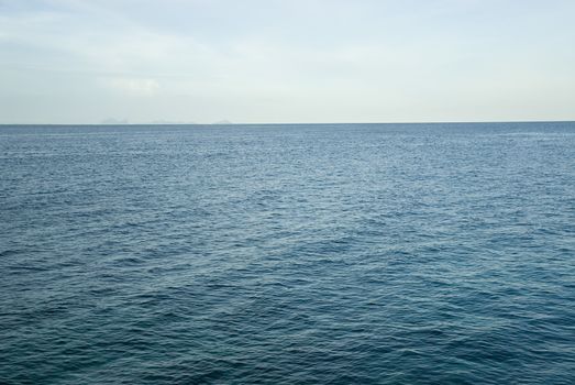 A scene displaying the tropical water found in Mabul, Borneo